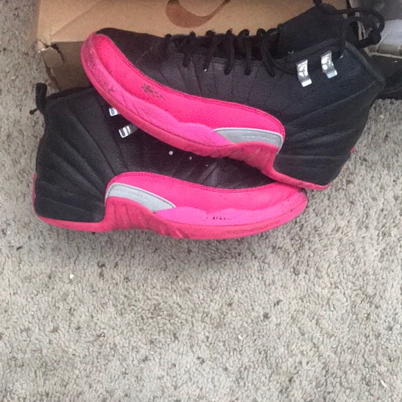 Jordan 12 - Picture 3 of 3